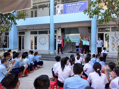 Sinh hoạt truyền thông Bảo vệ môi trường - Phân loại rác thải